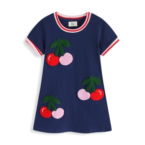 Robe fille bleue marine à manches courtes avec broderies cerise et bords rayés