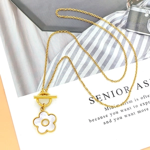 Flower Pendant Necklace 18K Gold Plated Stainless Steel White Mother Of Artificial Pearl Shell Toggle Clasp Korean Style For Women