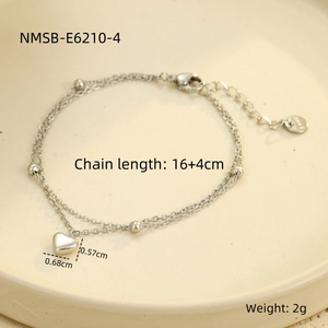 Detail view of S925 silver heart bracelet with size labels and 16+4cm chain length