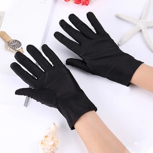 Zwarte spandex handschoenen voor dames en heren, ideaal voor etiquette en zonbescherming
