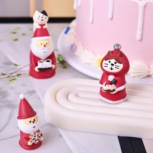 Mini Christmas cat and Santa Claus resin figurines for holiday cake decoration