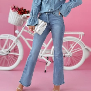 Jean Légèrement Évasé À Taille Haute En Denim Polyester Délavé Coupe Ajustée Pour Les Loisirs Et Le Travail Femmes Élégantes