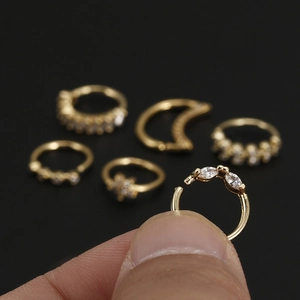 Ensemble de piercings nez dorés avec zircons marquise en forme d'étoiles et lune