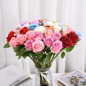 Artificial silk roses bouquet in glass vase for home wedding decoration and centerpieces