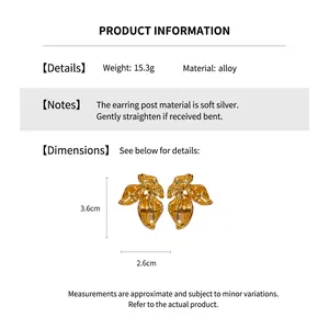 Guide des tailles des boucles d'oreilles pétale doré, dimensions 3,6 cm sur 2,6 cm