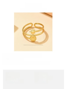 Detailed size guide for gold plated stainless steel ring with star texture and measurements
