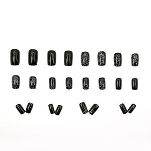 Short square glitter black press-on nails set with 24 pieces for a minimalist manicure