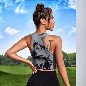 Seamless tie-dye sports vest for women with ribbed texture and open back yoga style