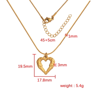 Detailed dimensions of gold heart pendant necklace showing chain length and pendant size