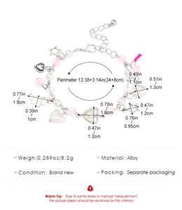 Medidas detalladas de la pulsera de cuentas con colgantes de corazón y estrella