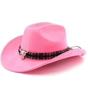 Chapeau de cowboy en daim rose avec ruban ethnique tressé et emblème de tête de taureau