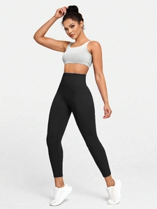 Détail du legging taille haute effet push-up en tissu élastique sans couture pour fitness