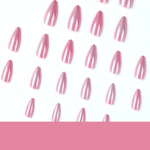 Set mit rosa holografischen Glitzer-Press-on-Nägeln in Stiletto-Form und Aurora-Glanz