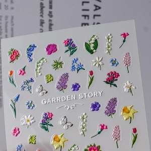 Détail de stickers à ongles 5D embossés avec motifs de fleurs et tulipes en relief