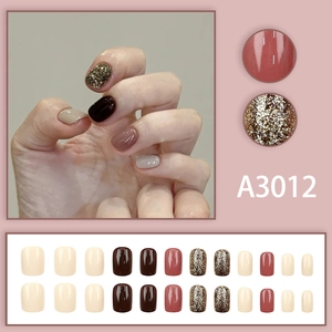 Faux ongles courts carrés couleur caramel et beige avec paillettes dorées, kit de 24