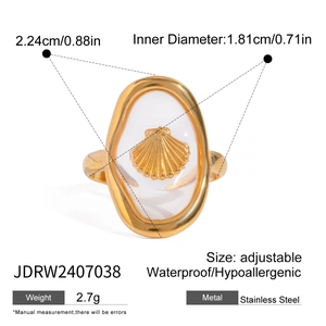 Detailed view of gold shell ring dimensions with 2.24cm height and 2.7g stainless steel weight