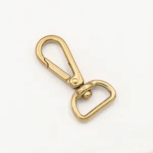Detail of 18mm brass lobster clasp hardware for leather bags with size measurements