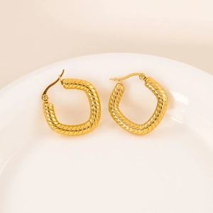 Elegant 18K gold-plated stainless steel C-shape earrings with twisted rope texture