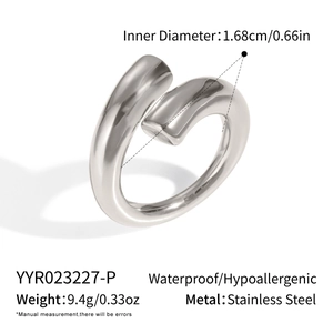 Detailed view of silver stainless steel open ring with inner diameter and weight specs