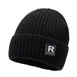 Black ribbed knit winter beanie hat with fleece lining and fashion letter R patch label