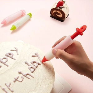 Silicone cake decorating pen with 4 tips for cookies and cream writing in three colors