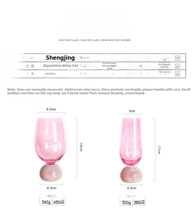 Spécifications de verrerie en cristal rose avec base incrustée de diamants et tailles