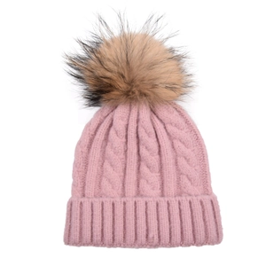 Berretto invernale rosa in maglia a trecce con risvolto spesso e pompon marrone morbido