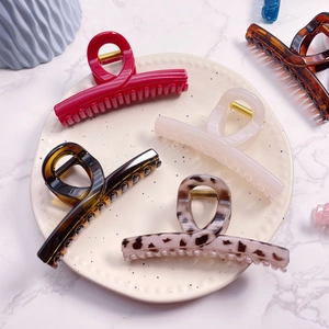 Large Hair Claw Clip Resin Plastic Leopard Print Elegant Shark Barrette For Women Girls Hair Accessory