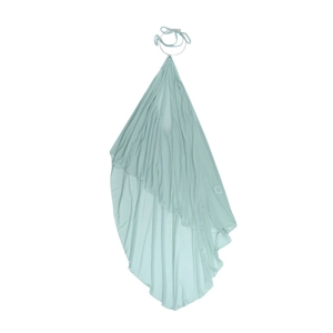 Détail d'une robe licou vert menthe avec anneau en métal et drapé en maille transparente