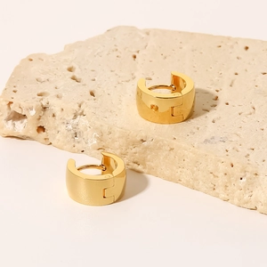 Polished 18K gold-plated wide chunky hoop earrings made of durable stainless steel