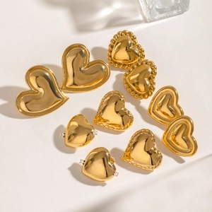 Five pairs of gold stainless steel heart earrings with twisted edges and zircon stones