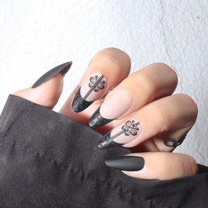 Press On Nails Matte Black French Almond Shape Flower Pattern Rhinestone Decor Minimalist Manicure For Women