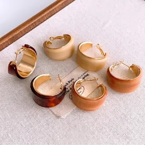 Créoles Larges En Forme De C Rétro Résine Métal Design Géométrique Avec Tige De Boucle D'oreille En Argent 925 Pour Femmes