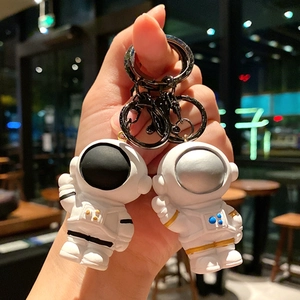 Portachiavi Astronauta in Resina Creativa del Fumetto Ciondolo per Borsa Chiave dell'Auto Regalo Giocattolo per Uomini Donne Bambini Accessori Decorativi