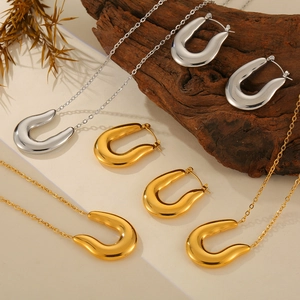 Stainless Steel Necklace And Earrings U-Shape Horseshoe Pendant Retro Minimalist Design For Women