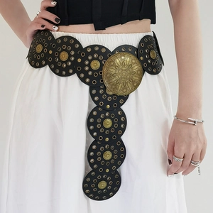 Ceinture bohème avec disques noirs en PU et médaillons en relief couleur bronze
