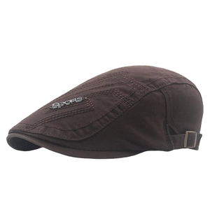 Classic dark brown British newsboy cap with sports metal plate and adjustable buckle