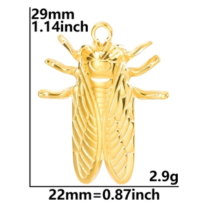Golden cicada pendant in stainless steel with 29mm by 22mm dimensions and 2.9g weight