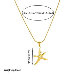 Collier pendentif étoile de mer dorée avec perles et zircon sur chaîne serpent