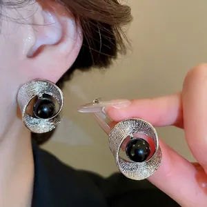 Gedrehte Geometrische Ohrstecker Mit 925 Sterling Silber Ohrring Stecker Legierung Schwarze Perle Minimalist Damen
