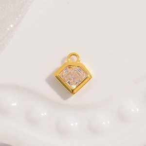 Minimalist S925 silver geometric pendant with gold plating and clear rhombus zircon stone