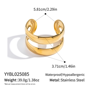 Detail view of gold double-layer stainless steel bangle showing precise dimensions and weight