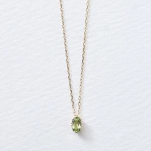 French retro style S925 silver necklace with oval green olive gemstone and gold finish