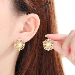 Elegant geometric gold titanium steel stud earrings with diamonds and pearls