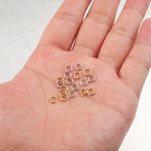100pcs of 0.8x5mm stainless steel jump rings in gold and silver for DIY jewelry making