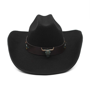 Chapeau de cowboy noir classique en feutre avec emblème tête de taureau en bronze