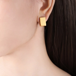 Minimalist 18K gold geometric rectangular hoop earrings for a stylish office look