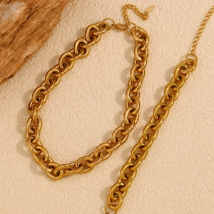 Collier grosse chaîne en acier inoxydable plaqué or 18K pour femme au style industriel