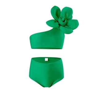 Maillot de bain deux pièces vert pour filles avec épaule dénudée et fleur en 3D