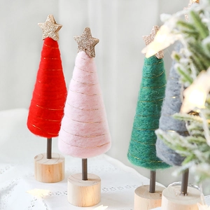 Mini wool felt Christmas trees with gold wire, glitter stars and wooden bases in four colors